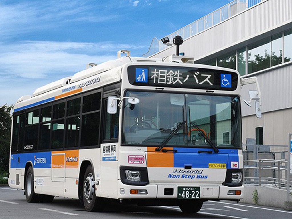 横滨推行自动驾驶巴士 日本首次公路实试