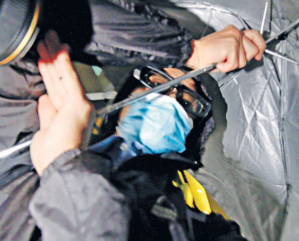 38歲男教師 涉非禮「女飛魚」泳班學生