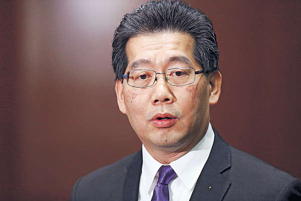 不排除讓路預算案 蘇錦樑：無計劃抽起版權法