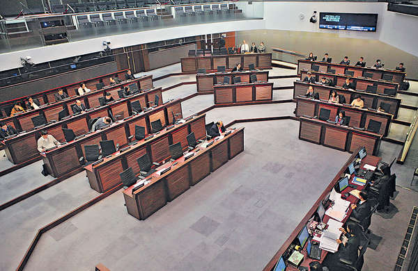 拉布對抗 市民當災