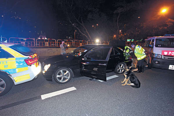 平治「舞龍」被截 瘋狂飛車5公里