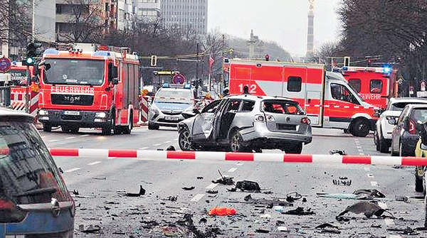 柏林汽車行駛中爆炸 司機當場炸死