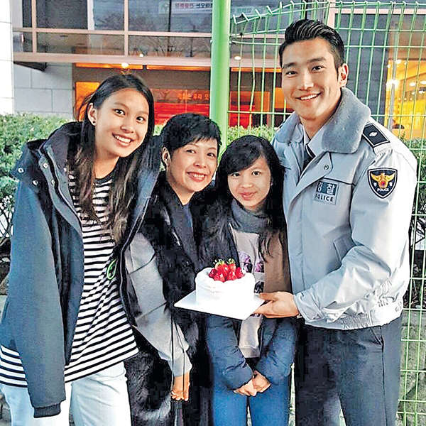 SJ始源提早慶生