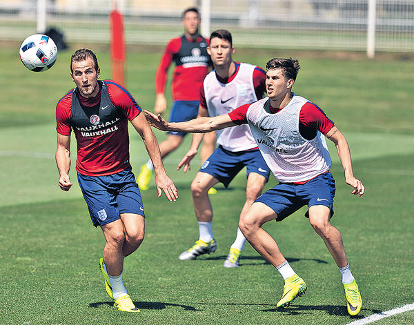 卡尼復任正選破「冰」