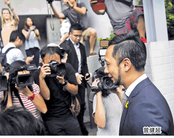 曾健超襲警拒捕罪成