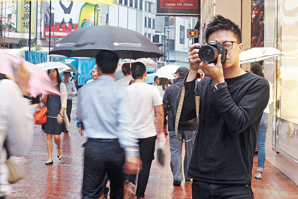 港攝影師對焦東京女孩 拍下自然美