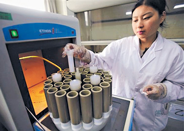 網購染眉劑樣本 逾半鉛超標損健康