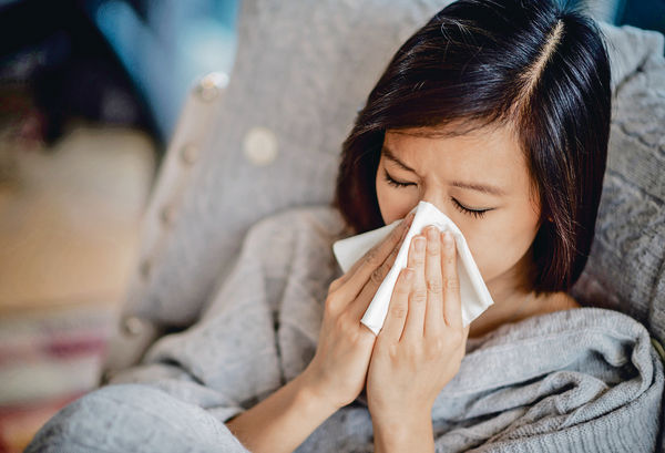 中國成第一「感冒大國」 8成人帶病返工