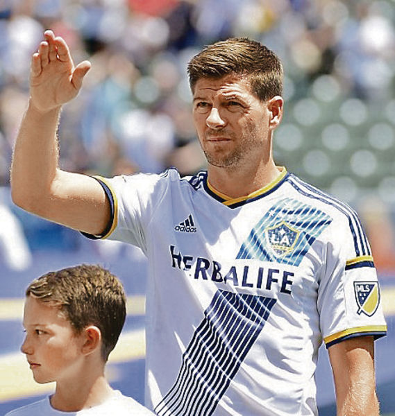 謝拉特掛靴 傳任紅軍助教