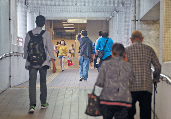 安老政策再諮詢 長者批港府虐老