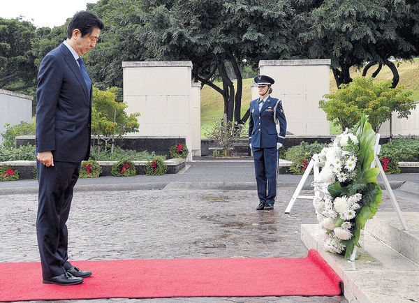 安倍訪珍珠港示好 攬實美國保同盟