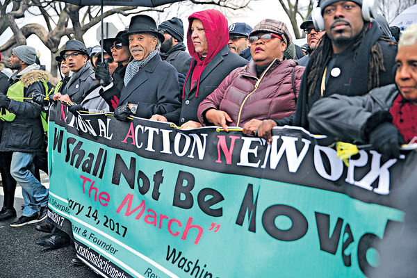 被批「不合法總統」 特朗普怒罵黑人領袖