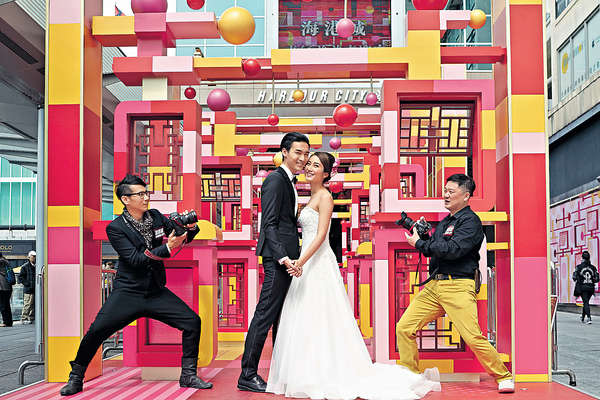 今個情人節海港城拍婚照