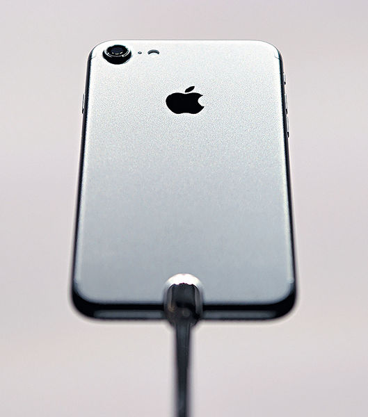 iPhone暢銷 蘋果業績勝預期