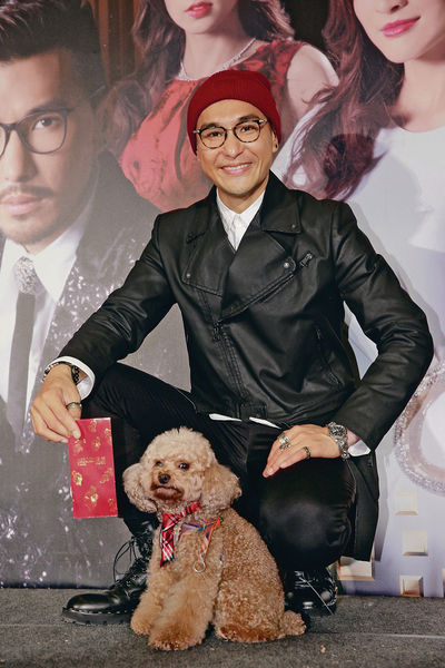 展鵬爆愛犬識學定欣唱歌