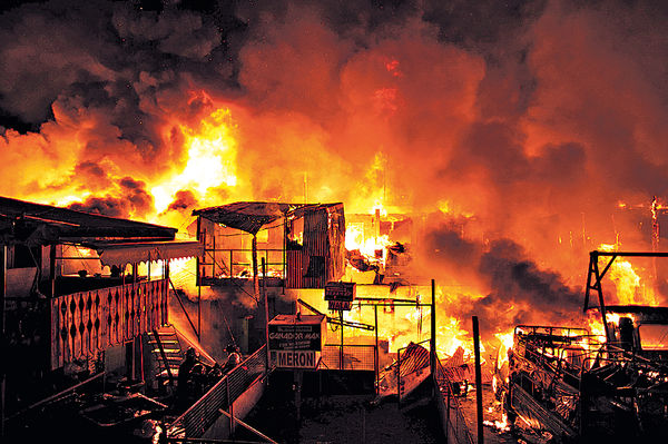 馬尼拉貧民窟大火 1.5萬人失家園