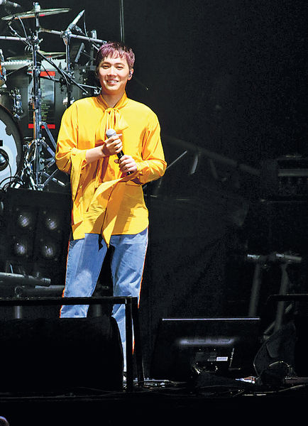 李弘基爆粗告別姊弟戀 晴報 娛樂 娛樂 D170210