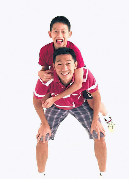 棄百萬年薪陪子女 全職爸爸尋回快樂