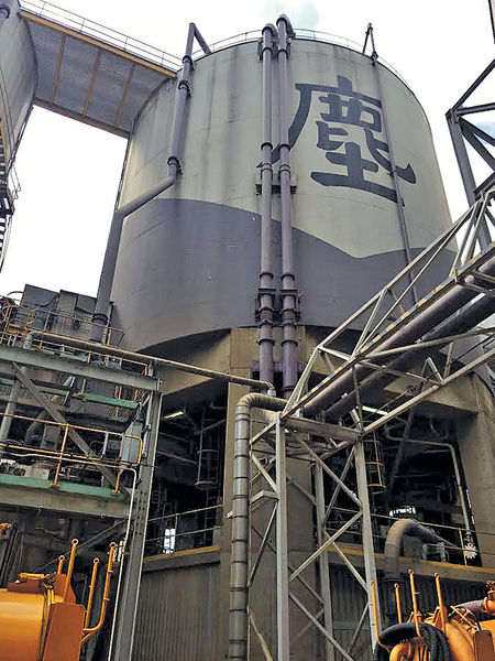 清理發電廠塵缸 工人活埋2小時喪命