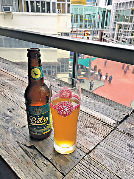 國泰出自家手工啤 35000呎高空有得歎