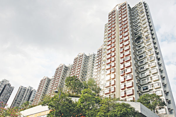 鏹水淋屋苑經理 女住戶認罪