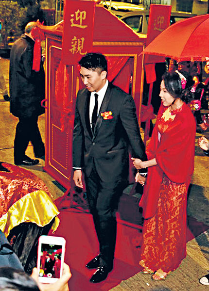 大紅花轎迎新娘