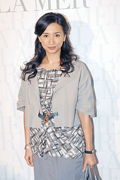 亡夫胡家驊設靈 吳婉芳平靜送別