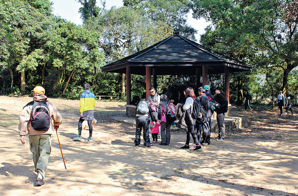 郊野公園邊陲建屋 公眾意見分歧
