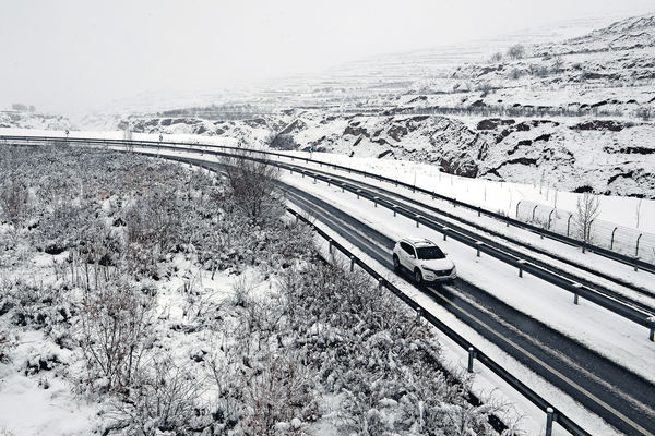 雨雪交加 多地降溫10℃