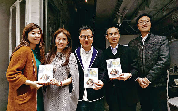 張寶華小蠻腰 撑Green Monday新書