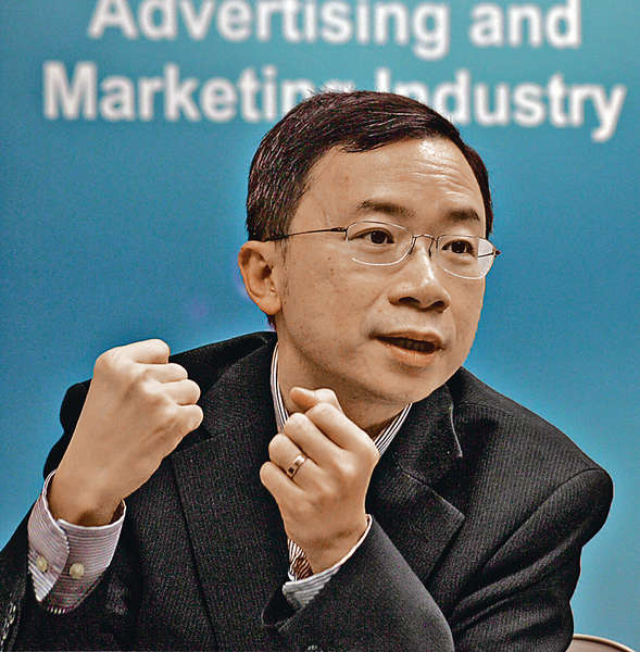 方健僑「442」法則 打理fb