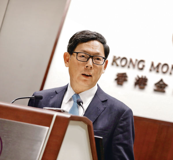 港或隨美加息陳德霖籲勿過度借貸