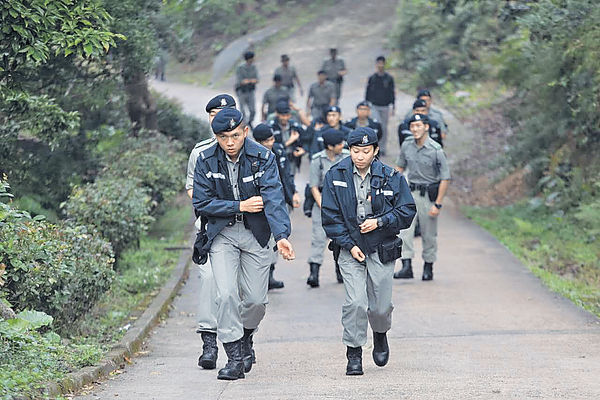 警百人巡鷹巢山 嚴防山賊