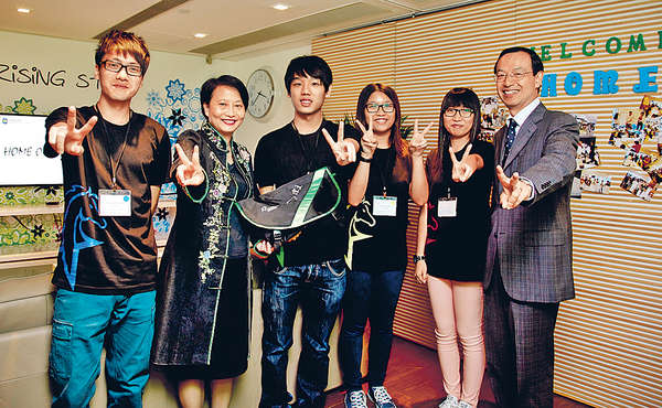 工廠妹變高官 謝凌潔貞靠態度