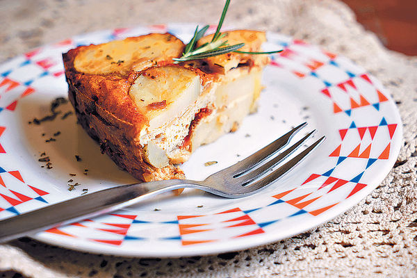 文青竇搬上環 手製蛋糕奉客