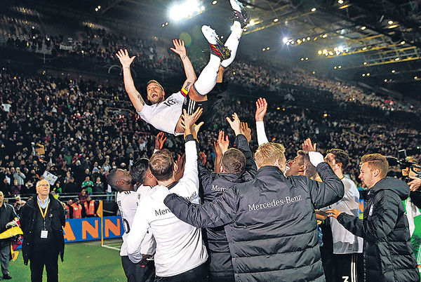 世界波挫英軍 普多完美告別