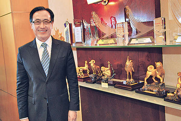 打開窗簾見魚群 梁志群驚喜