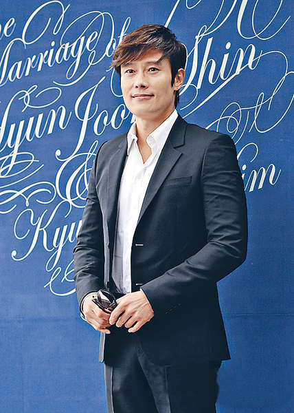 李秉憲8月做老襯娶李敏貞