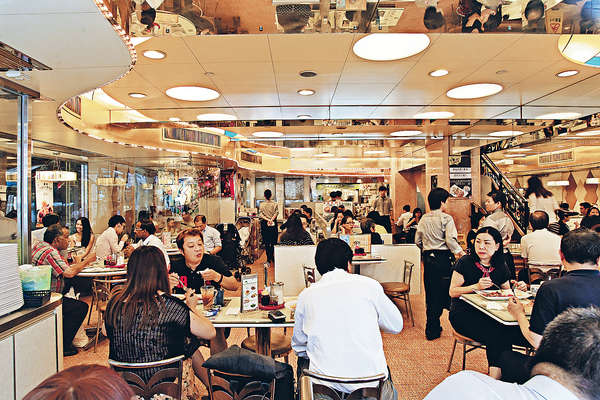 茶餐廳謝絕「霸位」客