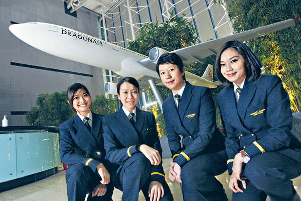 文科女生奮鬥圓機師夢