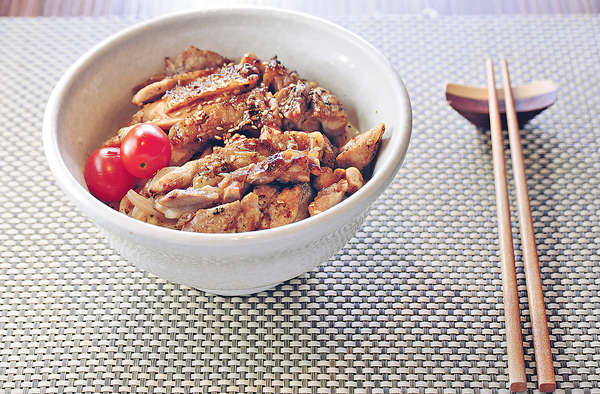 皮脆肉滑 照燒雞扒飯