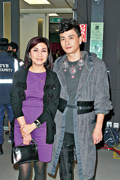 樂易玲 陪藝人同喜同悲