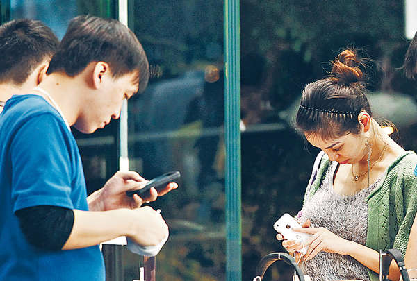 WhatsApp廣告氾濫 舉報飈33倍