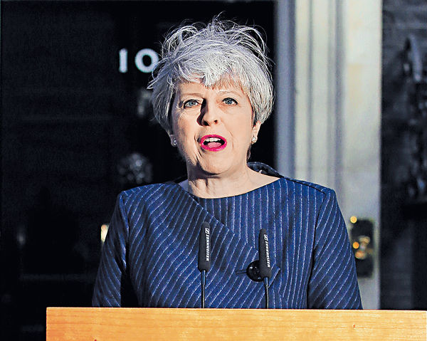 國會分化礙脫歐 文翠珊提早6月大選