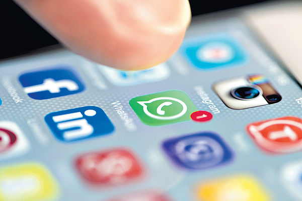 覆家長WhatsApp到深夜 6成教師感困擾