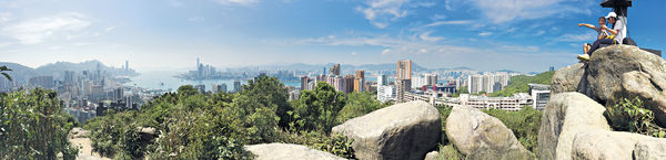 登紅香爐峰 環瞰維港之美