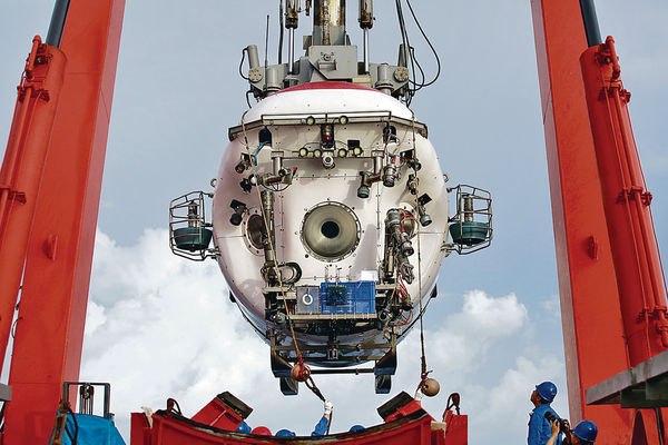 「蛟龍號」挑戰最深淵 下潛4800米 帶回「深海居民」