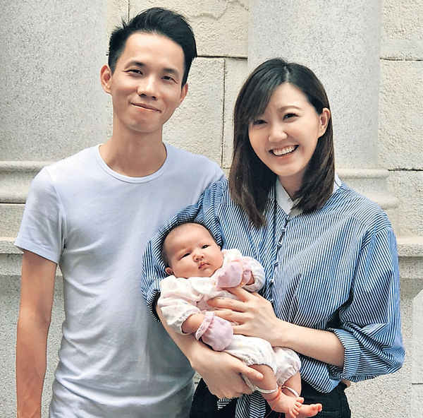 吳若希分享女兒萌爆相