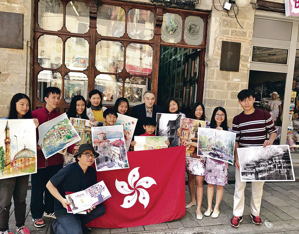 赴「畫壇奧林匹克」 港隊伍揚威海外