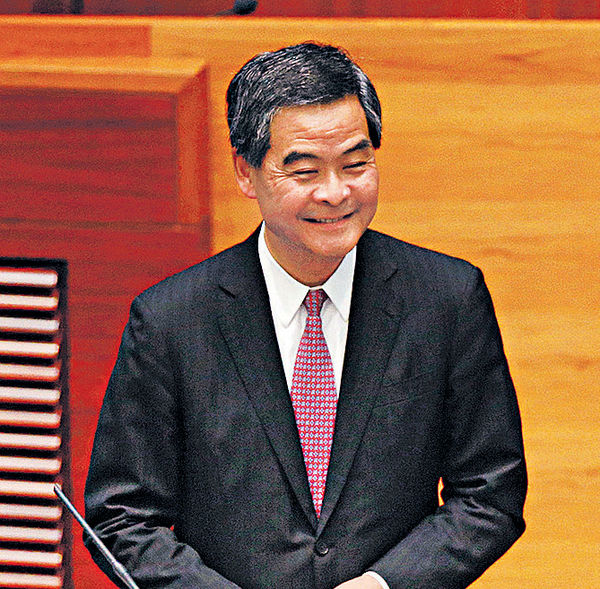 梁振英︰已交代UGL事件 中央滿意